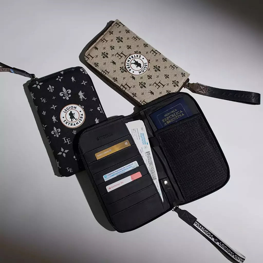 PORTA PASAPORTE AMELIE BLACK