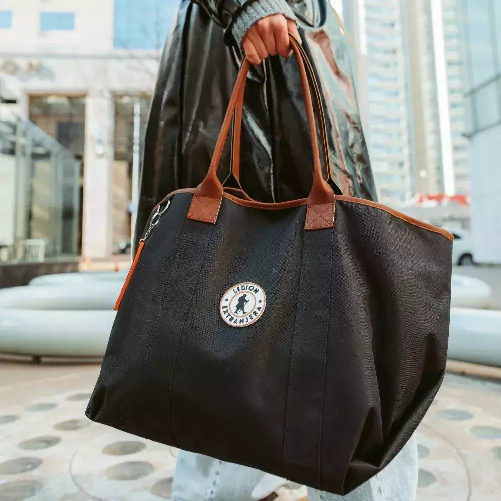 TOTE TERO NEGRO