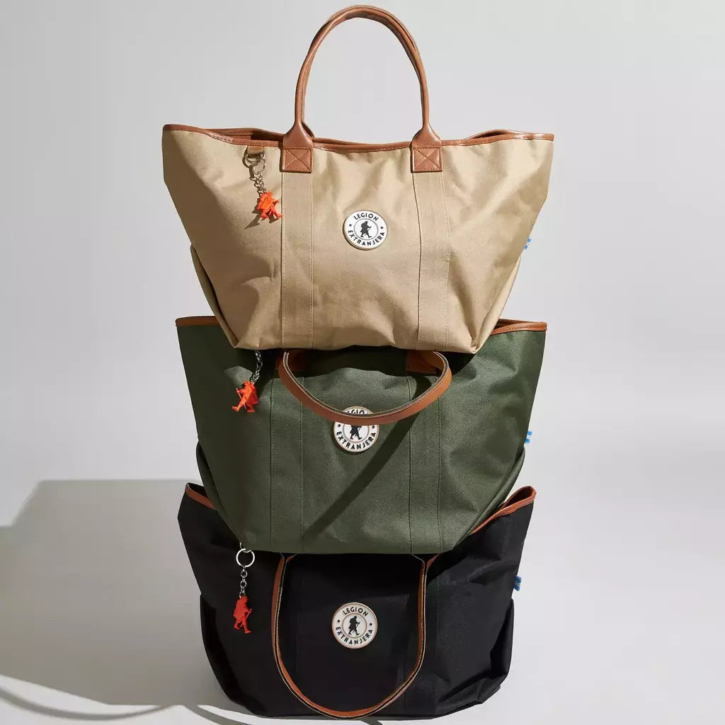 TOTE TERO NEGRO